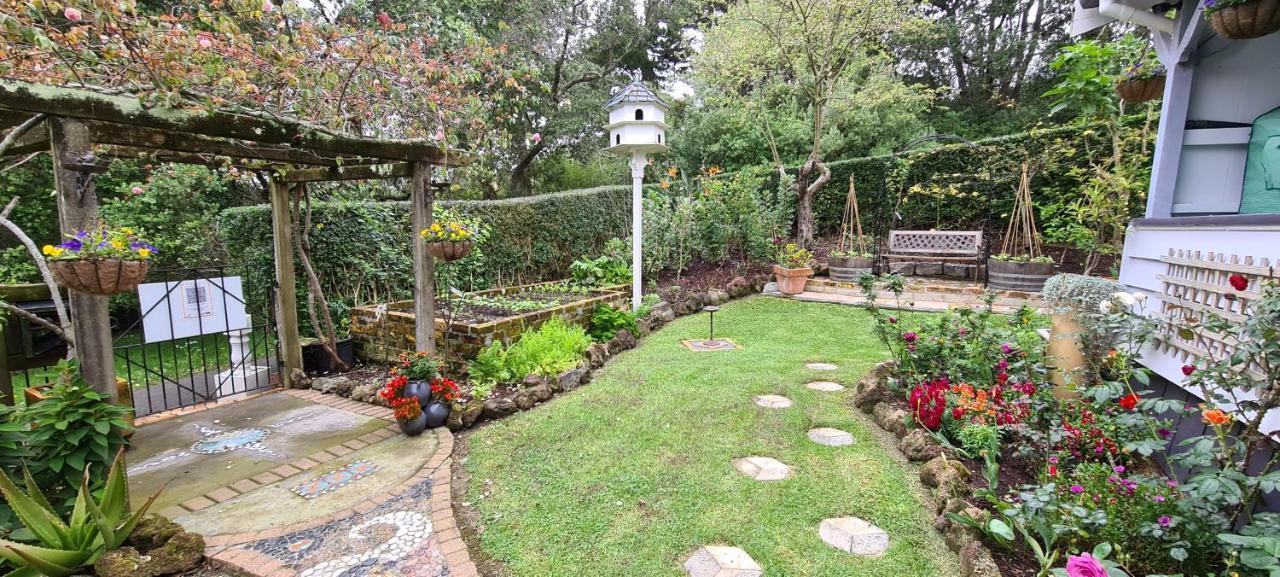 Dovecote House Bed & Breakfast Auckland Dış mekan fotoğraf