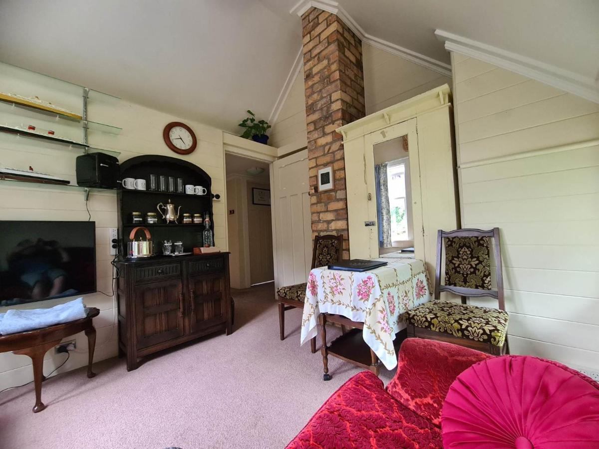 Dovecote House Bed & Breakfast Auckland Dış mekan fotoğraf